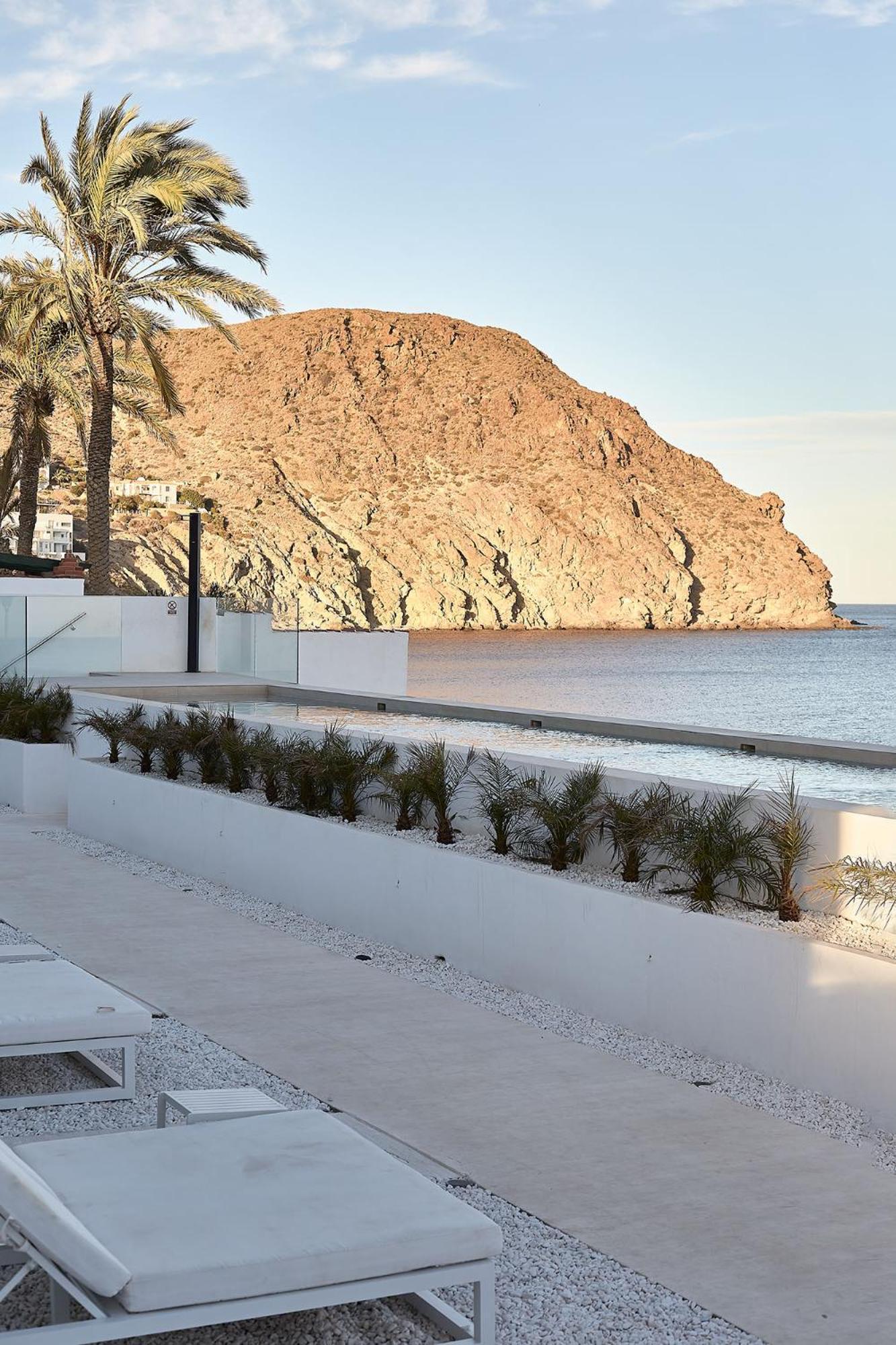 Ancon Suites カルボネラス エクステリア 写真