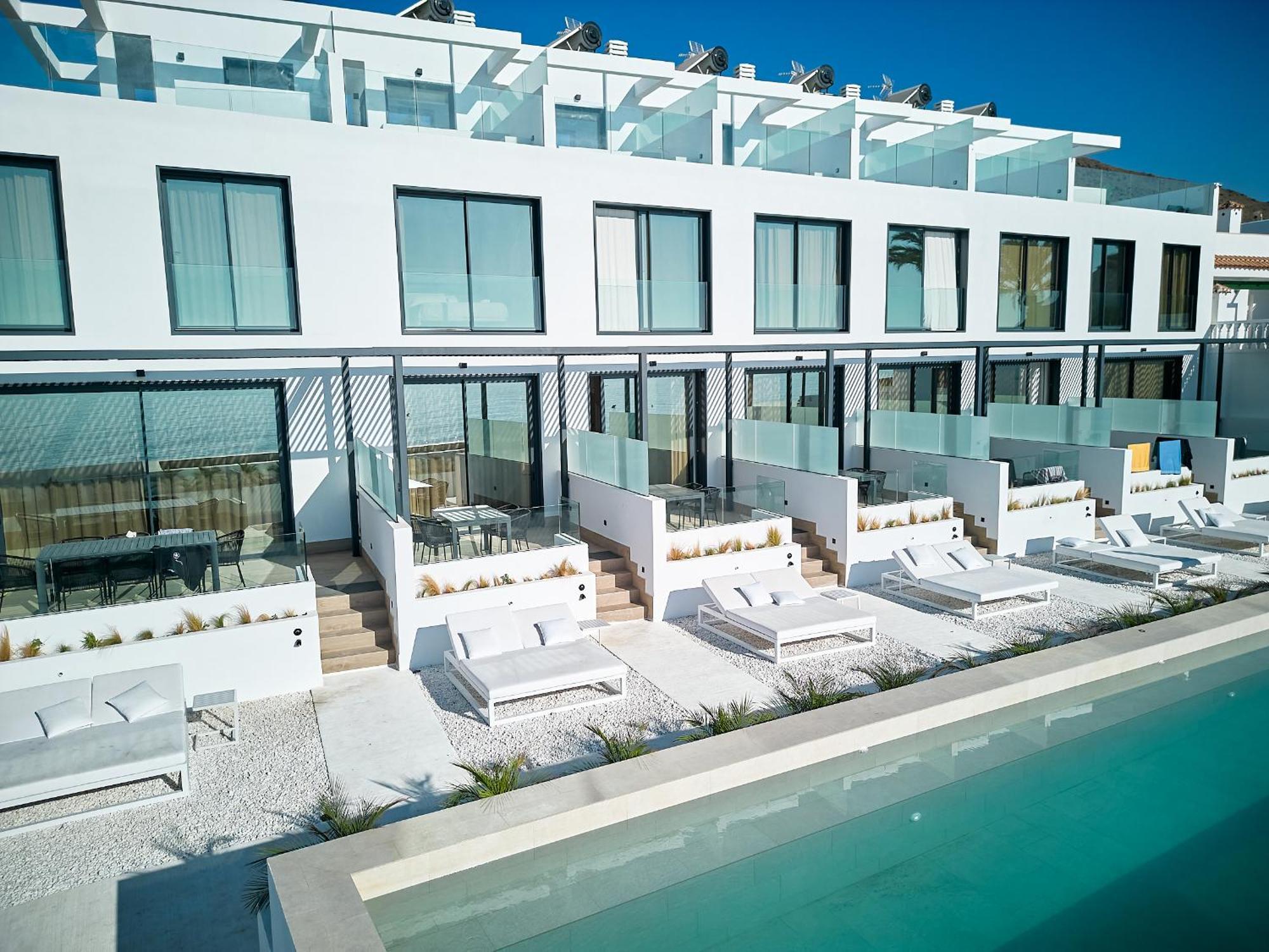 Ancon Suites カルボネラス エクステリア 写真