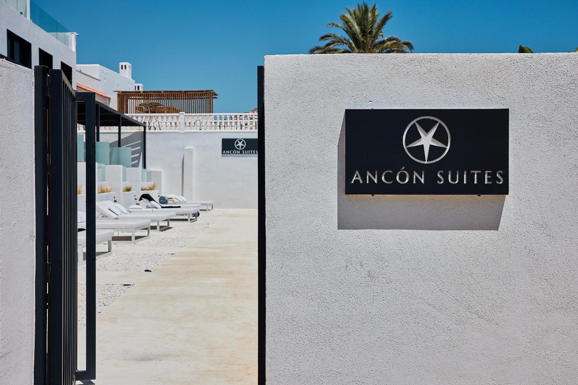 Ancon Suites カルボネラス エクステリア 写真