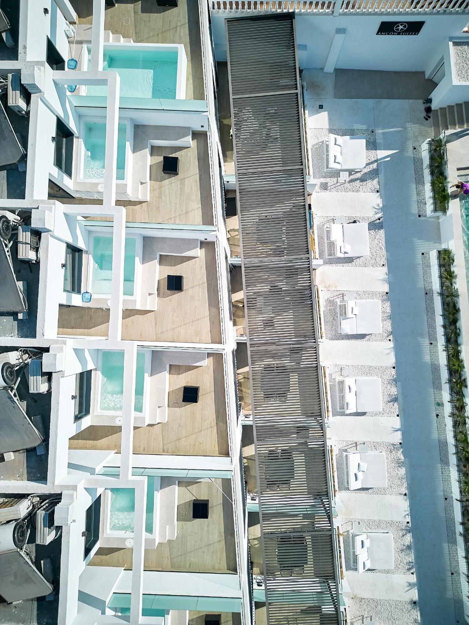 Ancon Suites カルボネラス エクステリア 写真